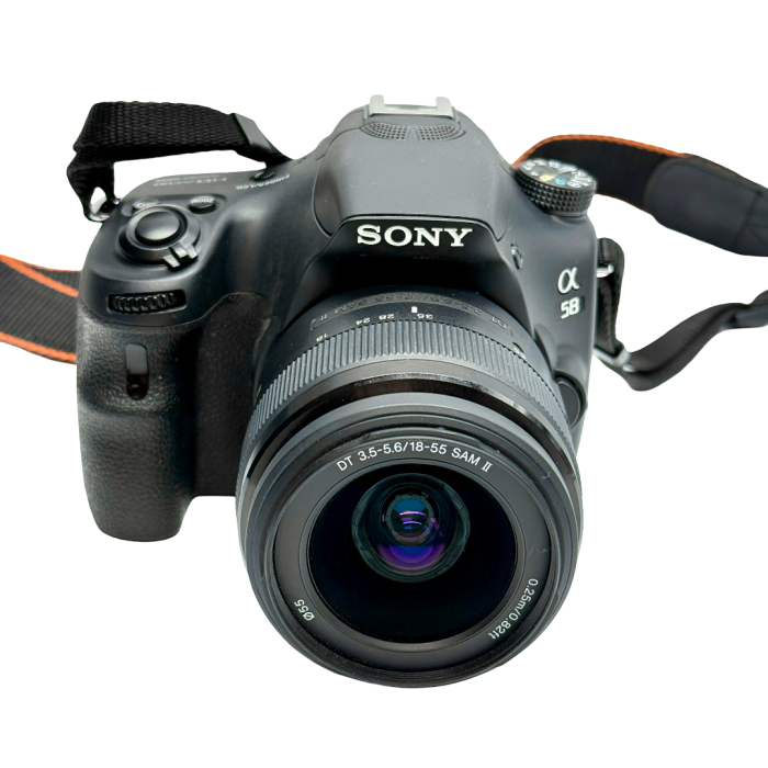 Lustrzanka Sony SLT-A58 + obiektyw 18-55mm F3.5-5.6 SAM II