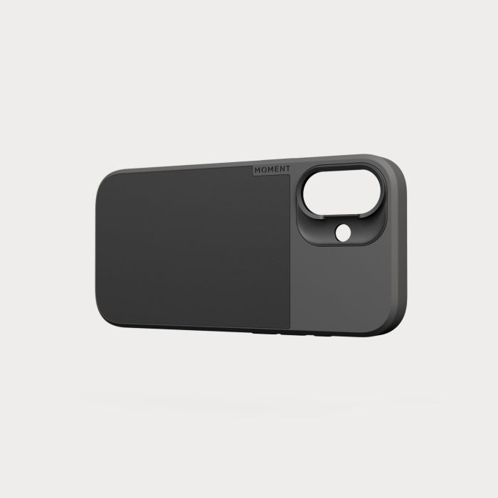 Moment Camera Case for iPhone 17 - Compatible with MagSafe - Black