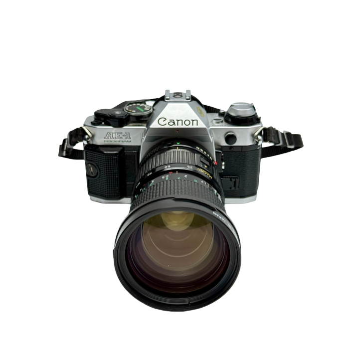 Aparat Canon AE-1 + Canon Zoom Lens 35-105mm F3.5