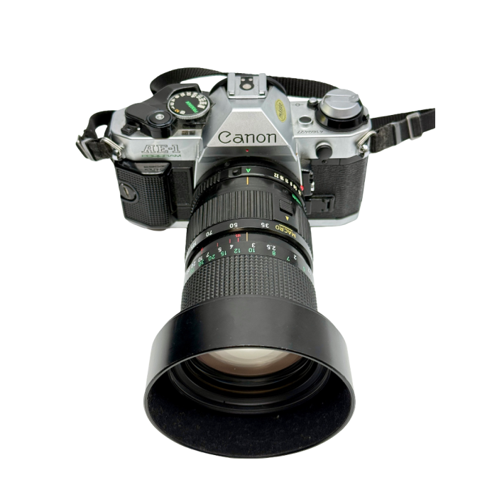Aparat Canon AE-1 + Canon Zoom Lens 35-105mm F3.5