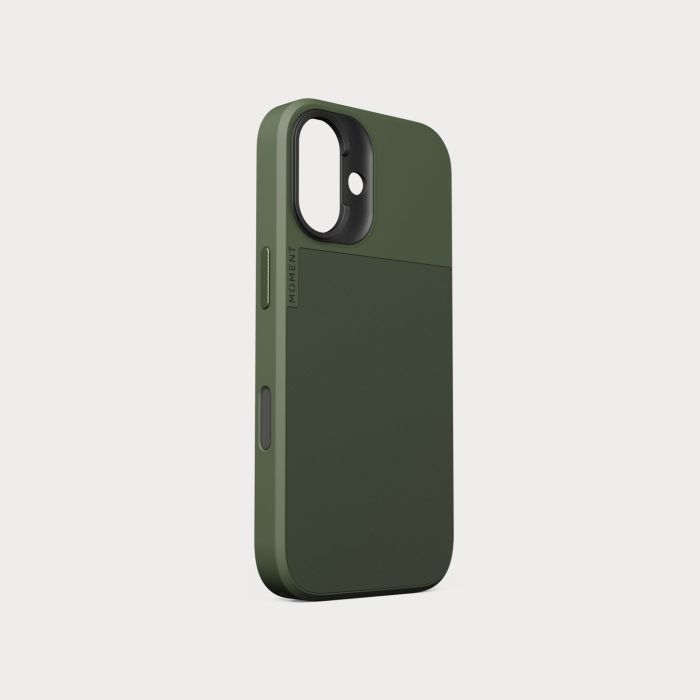 Moment Camera Case for iPhone 17 - Compatible with MagSafe - Olive