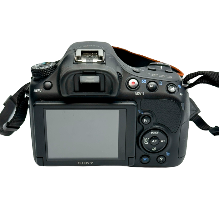 Lustrzanka Sony SLT-A58 + obiektyw 18-55mm F3.5-5.6 SAM II